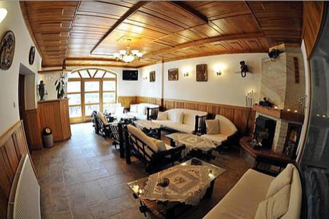 Trojka Hotel Es Panzio ソルノク エクステリア 写真